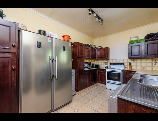 3 BEDROOM HOUSE FOR SALE IN GALLO MANOR
